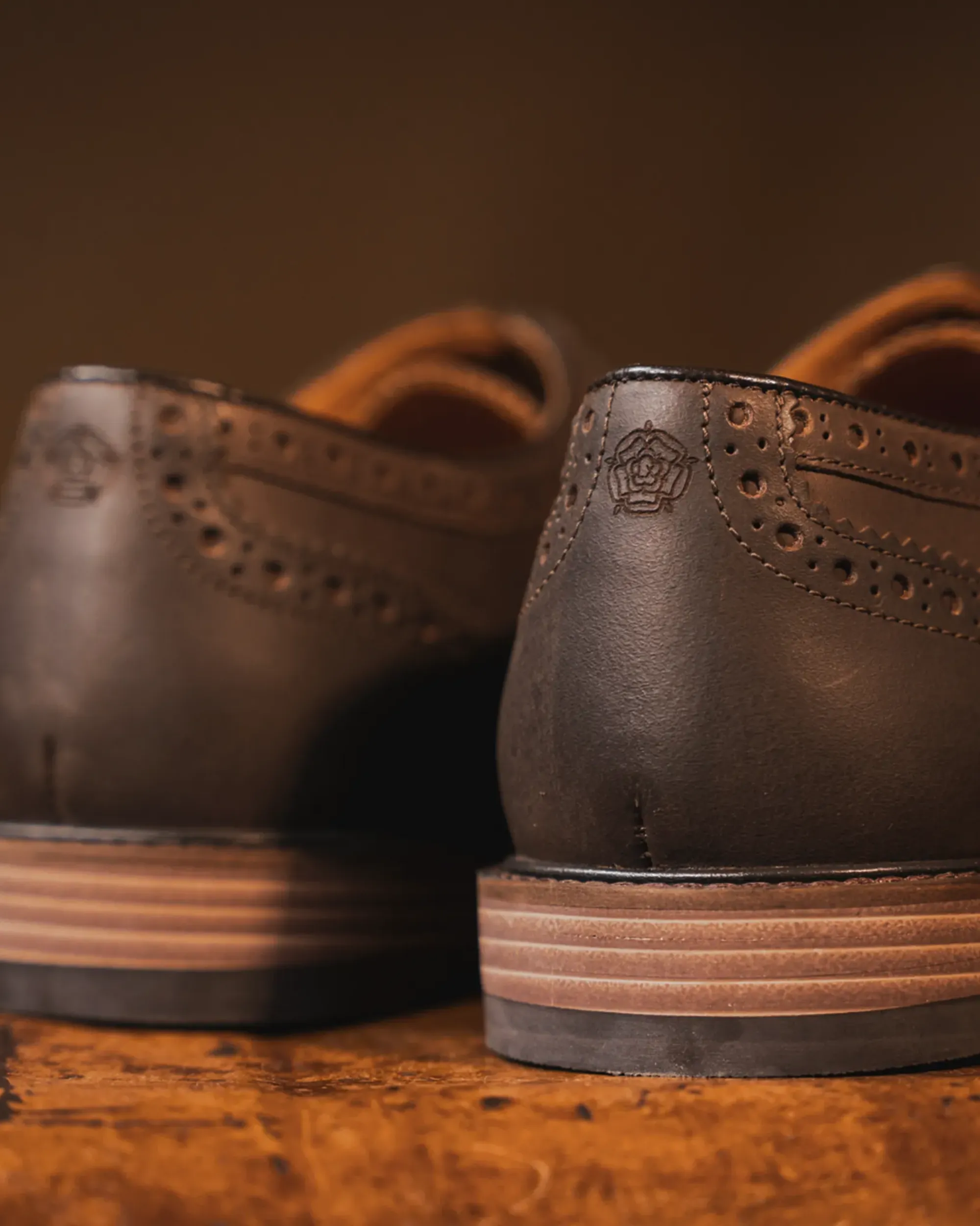 SHIREBURN // BROWN DISTRESSED - Image 5